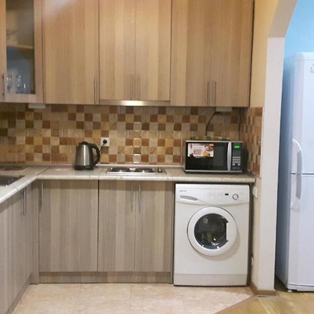 Apartment On Aleksandr Pushkin Street Tiflis Oda fotoğraf