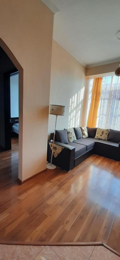 Apartment On Aleksandr Pushkin Street Tiflis Dış mekan fotoğraf