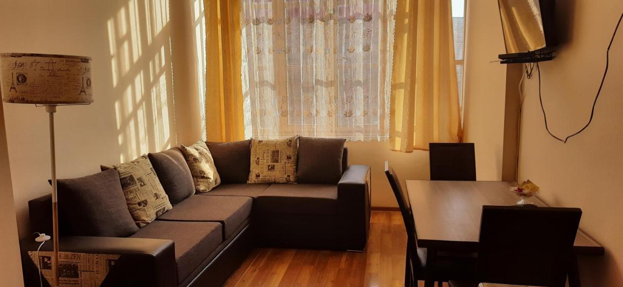 Apartment On Aleksandr Pushkin Street Tiflis Dış mekan fotoğraf