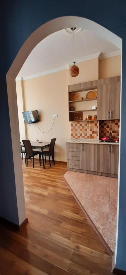 Apartment On Aleksandr Pushkin Street Tiflis Dış mekan fotoğraf