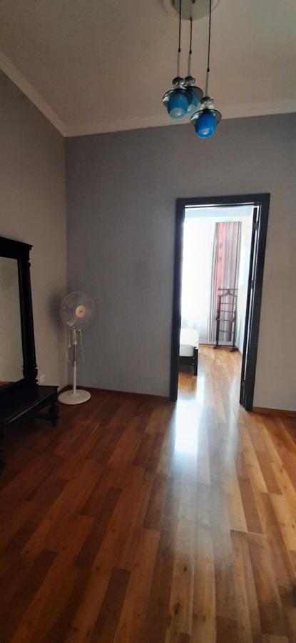 Apartment On Aleksandr Pushkin Street Tiflis Dış mekan fotoğraf